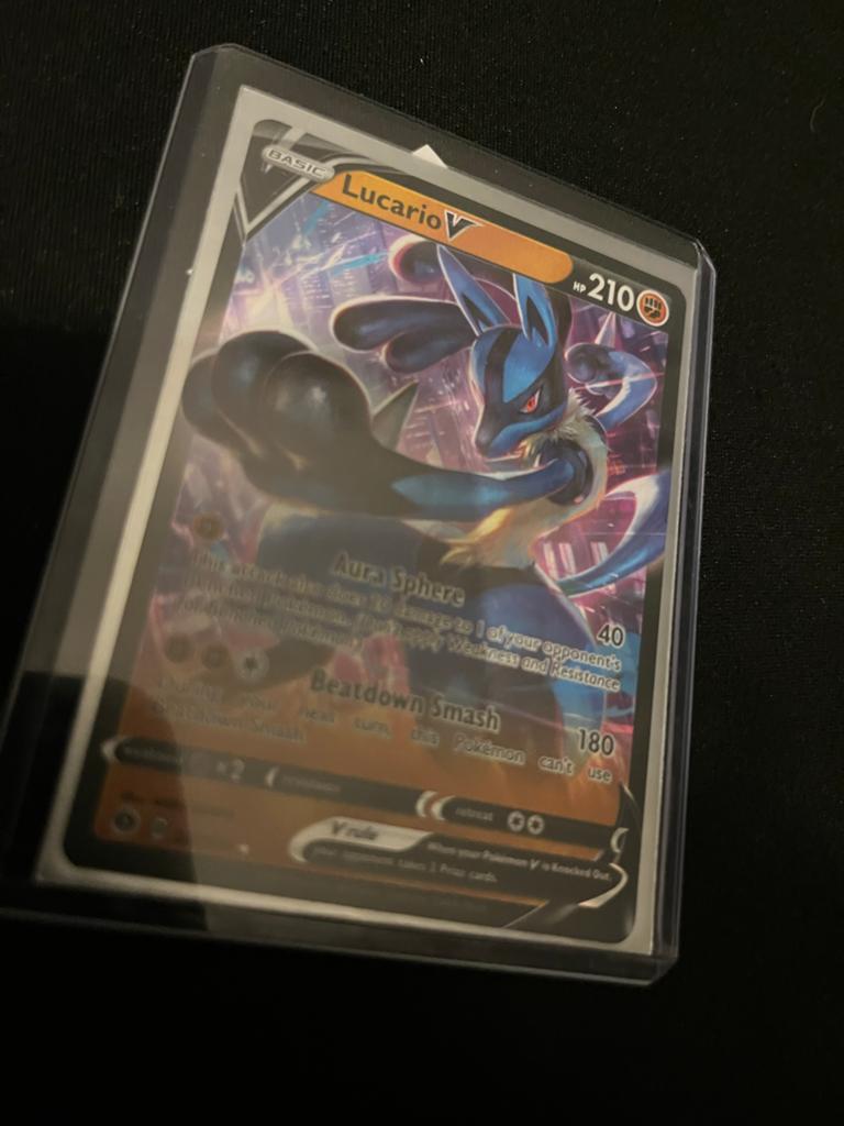 Pokémon Kaart: Lucario V - Zo goed als nieuw, Ophalen, Zo goed als nieuw, Losse kaart