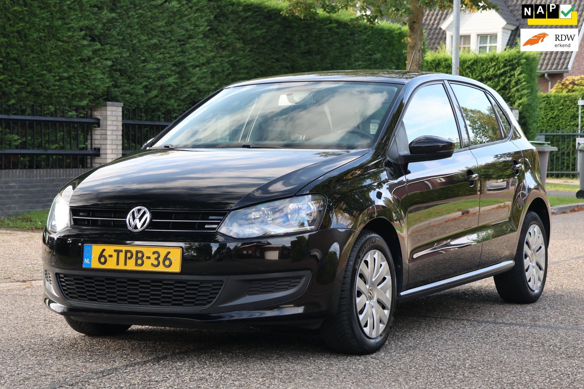 Volkswagen Polo 1.2 TSI BlueMotion Edition | NAVI | AIRCO |, Auto's, Voorwielaandrijving, Euro 5, 4 cilinders, Zwart
