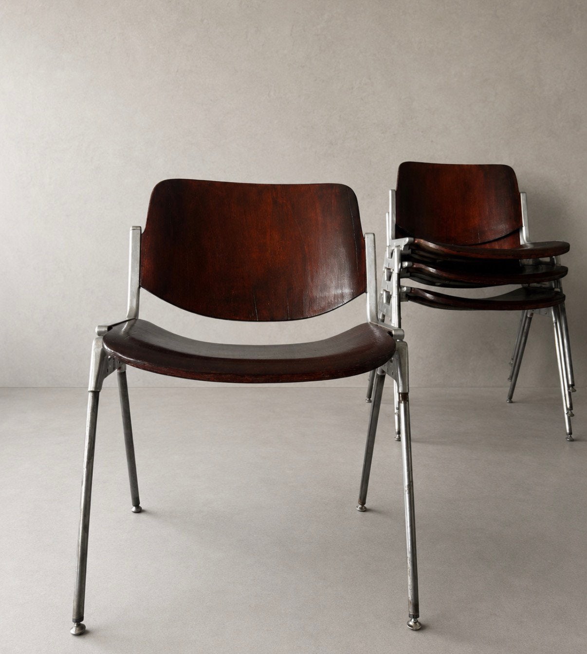 4 vintage Castelli stoelen, bruin hout, prachtig patina, Ophalen, Castelli, Gebruikt, -