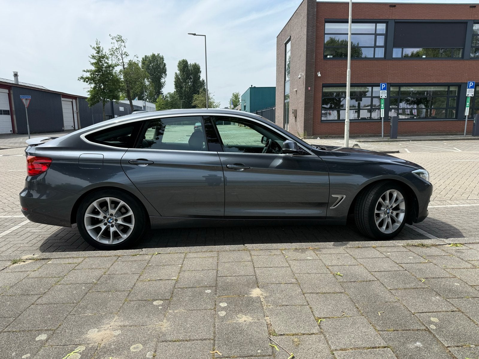 BMW 3-Serie GT 320I Aut8 2014 Grijs, Auto's, BMW, Particulier, 3-Serie GT, ABS, Airbags, Airconditioning, Alarm, Automatische klimaatregeling