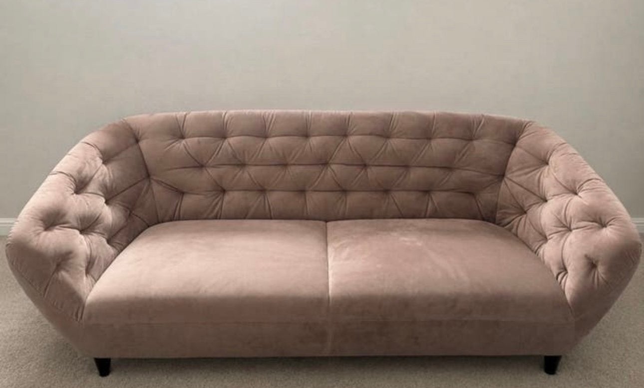 Roze bankje 2á3 zits, Huis en Inrichting, Ophalen, De kleur is een beetje roze / oudroze, 150 tot 200 cm, Driepersoons