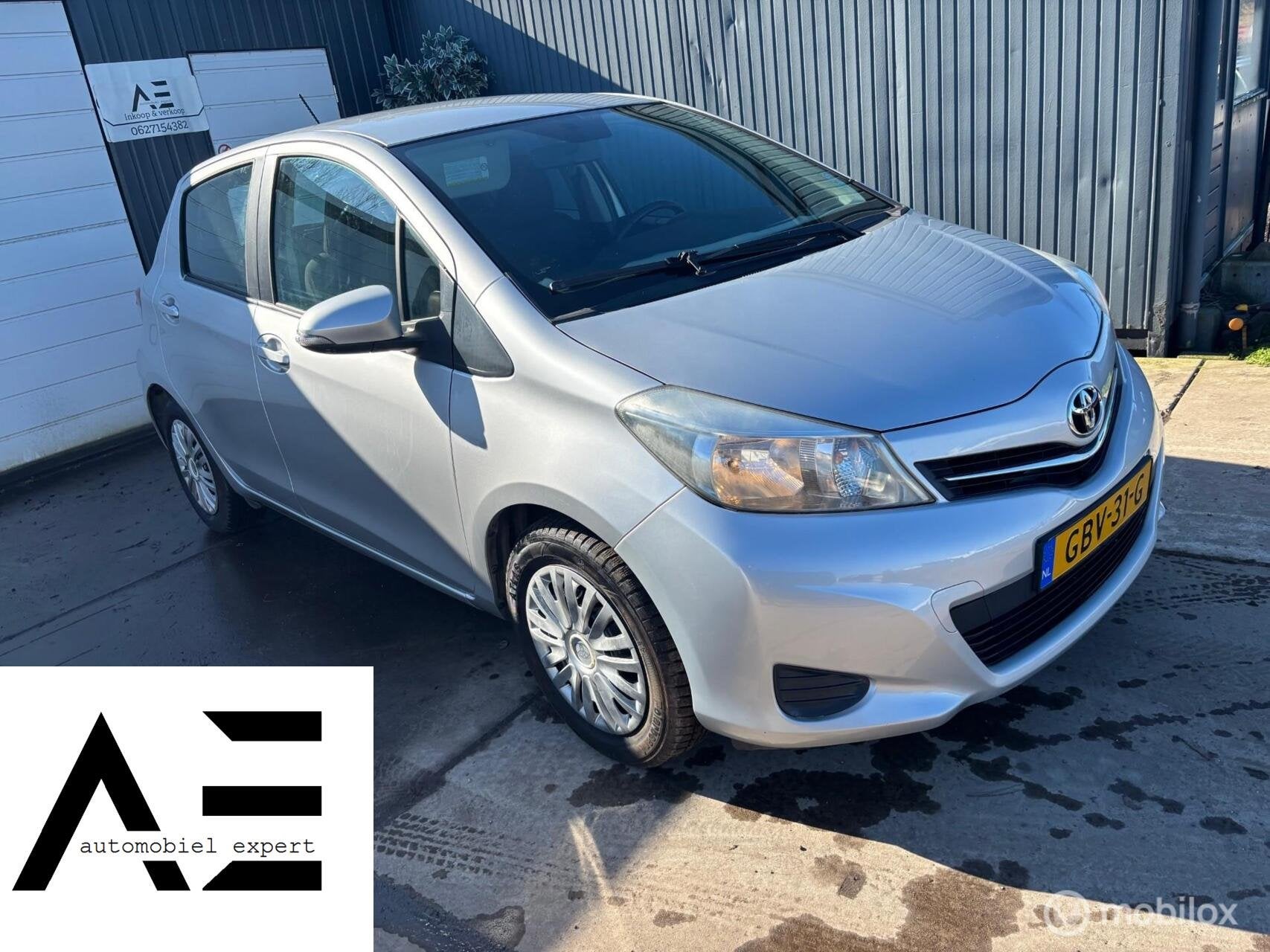 Toyota Yaris 1.0APK2026/CAMERA/AIRCO/ZUINIG/Stoelverwarming!, Euro 5, 537 kg, Gebruikt, 750 kg