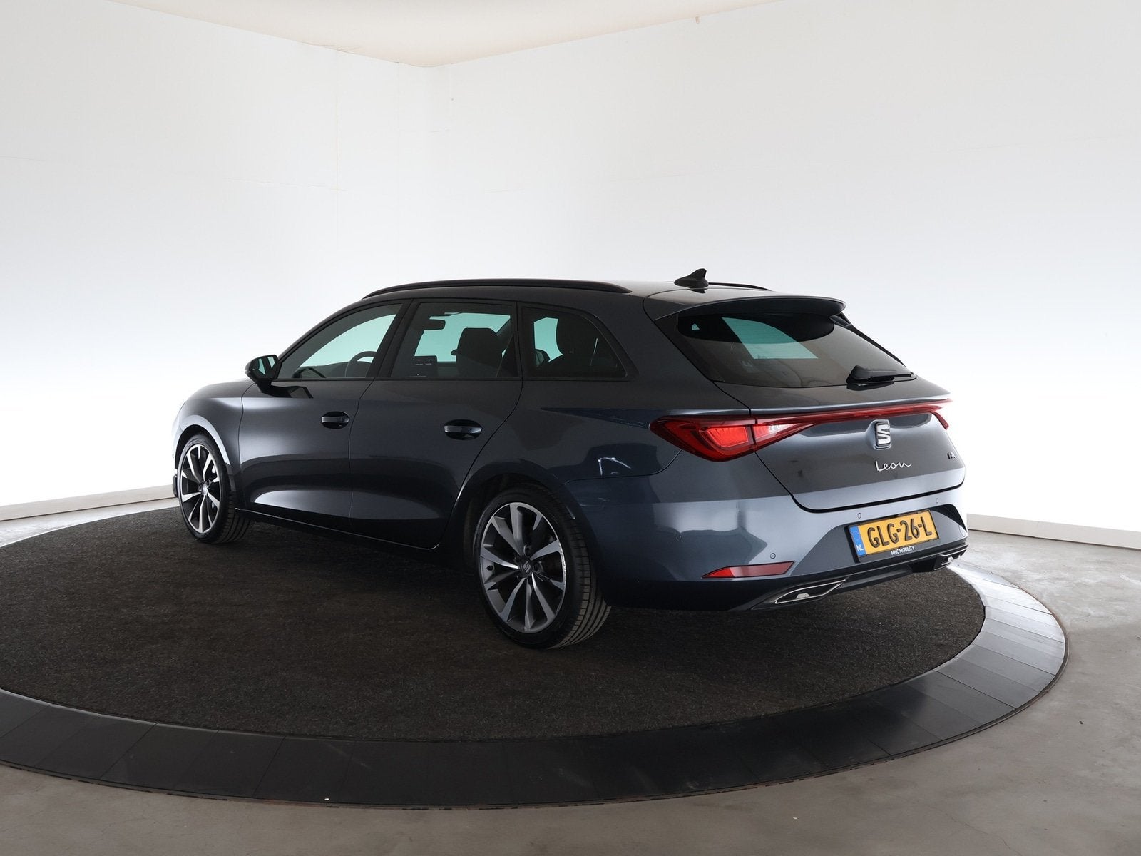 SEAT Leon Sportstourer 1.5 eTSI FR Business Intense | Trekha, 4 cilinders, 150 pk, Leon, Origineel Nederlands