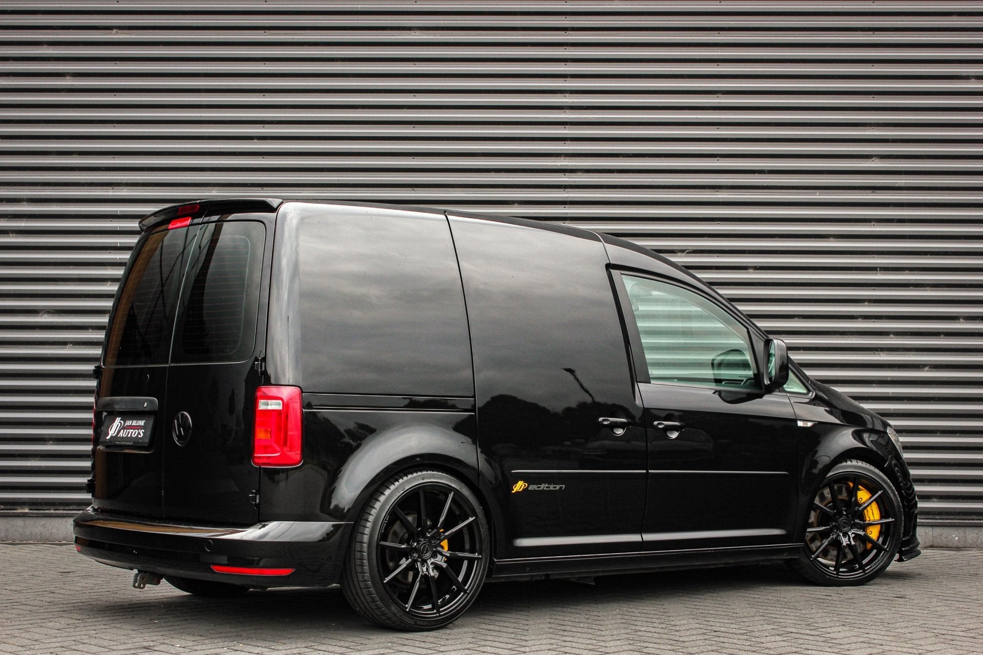 Volkswagen Caddy 2.0 TDI L1H1 185PK JB- EDITION / 87DKM / NI, Voorwielaandrijving, 4 cilinders, Volkswagen, Zwart