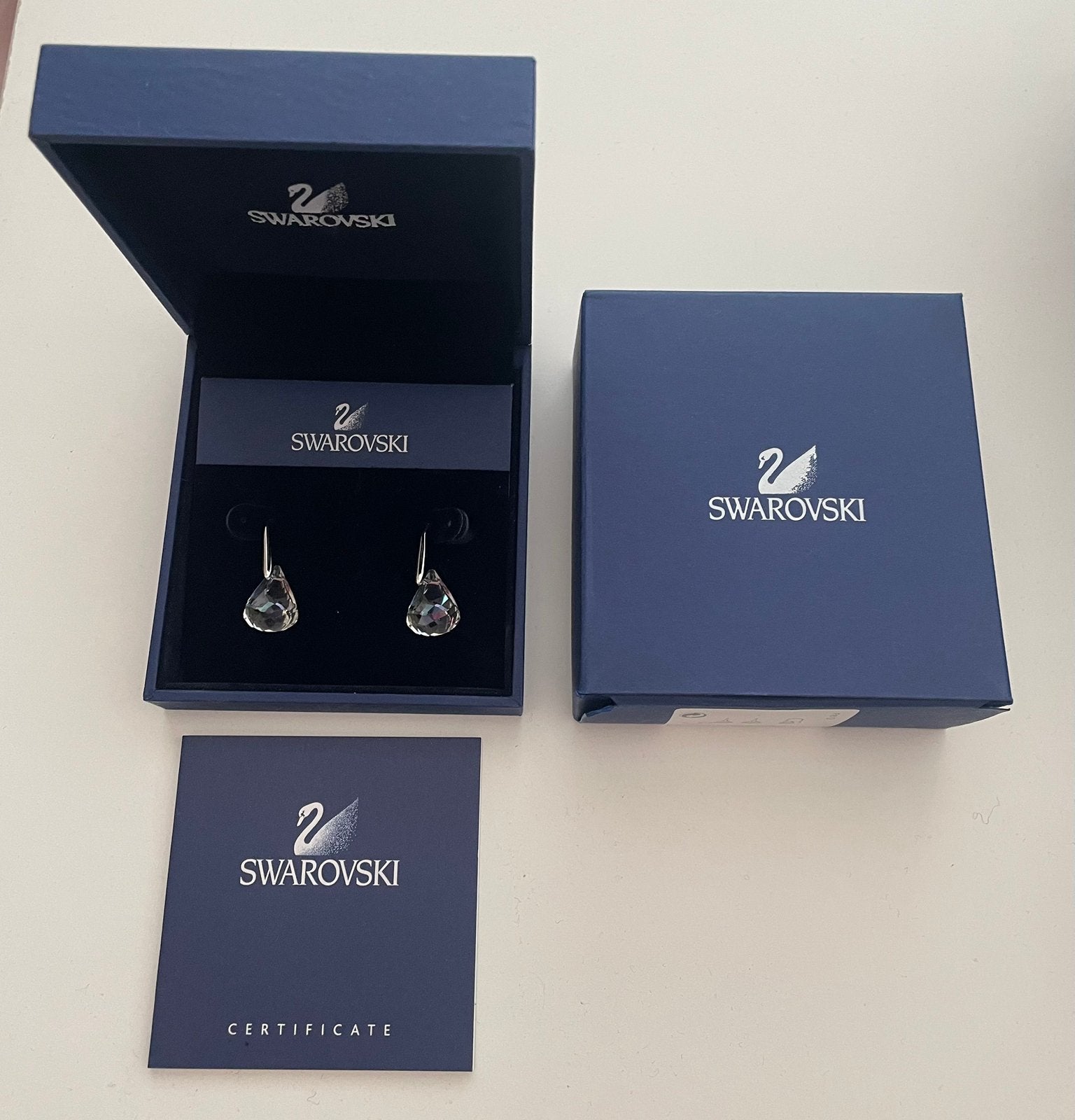 Swarovski oorbellen druppelvormig, Ophalen of Verzenden, Zo goed als nieuw, Overige materialen