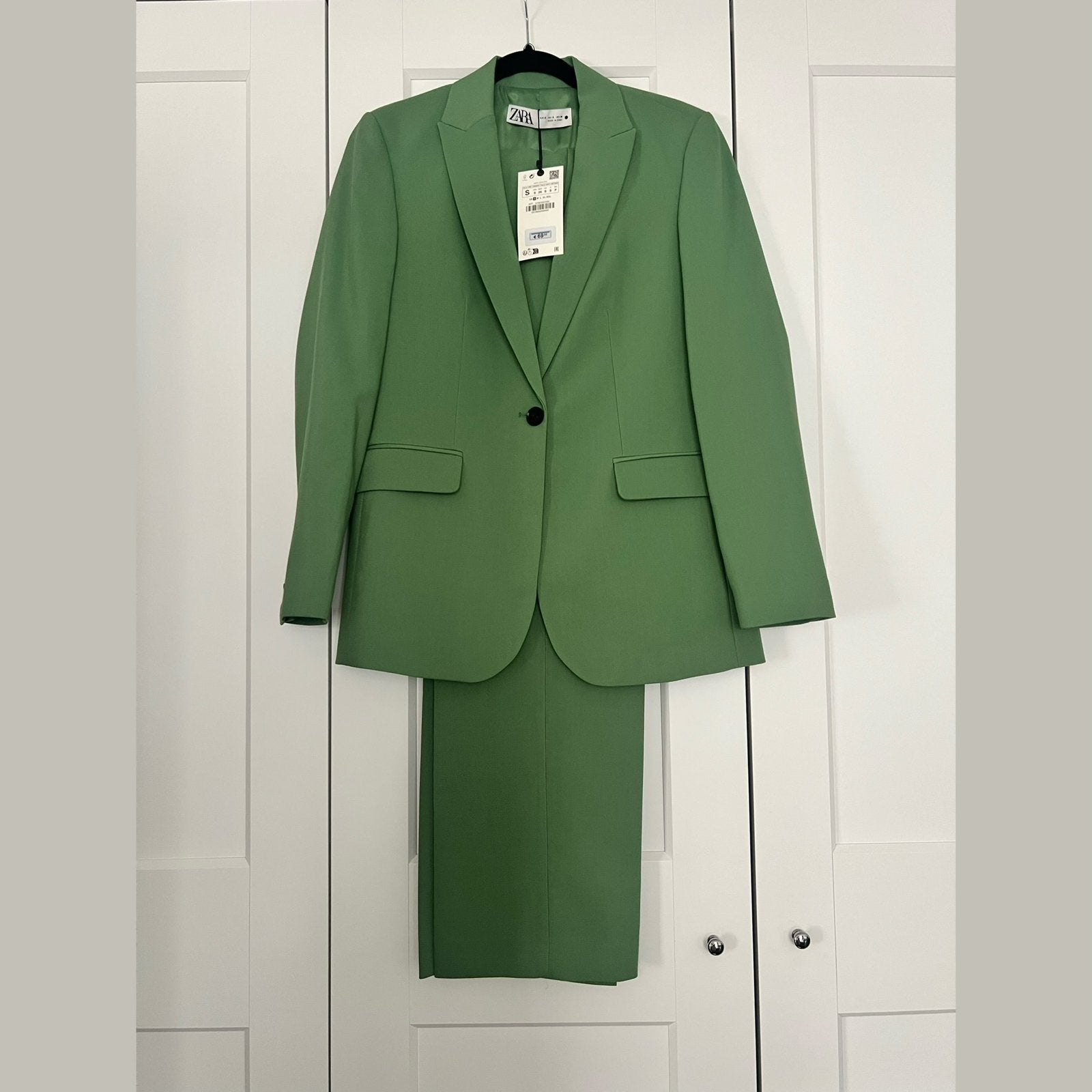 Zara compleet pak - blazer maat S en broek M - Nieuw, Kostuum of Pak, Nieuw, Ophalen of Verzenden, Maat 36 (S)