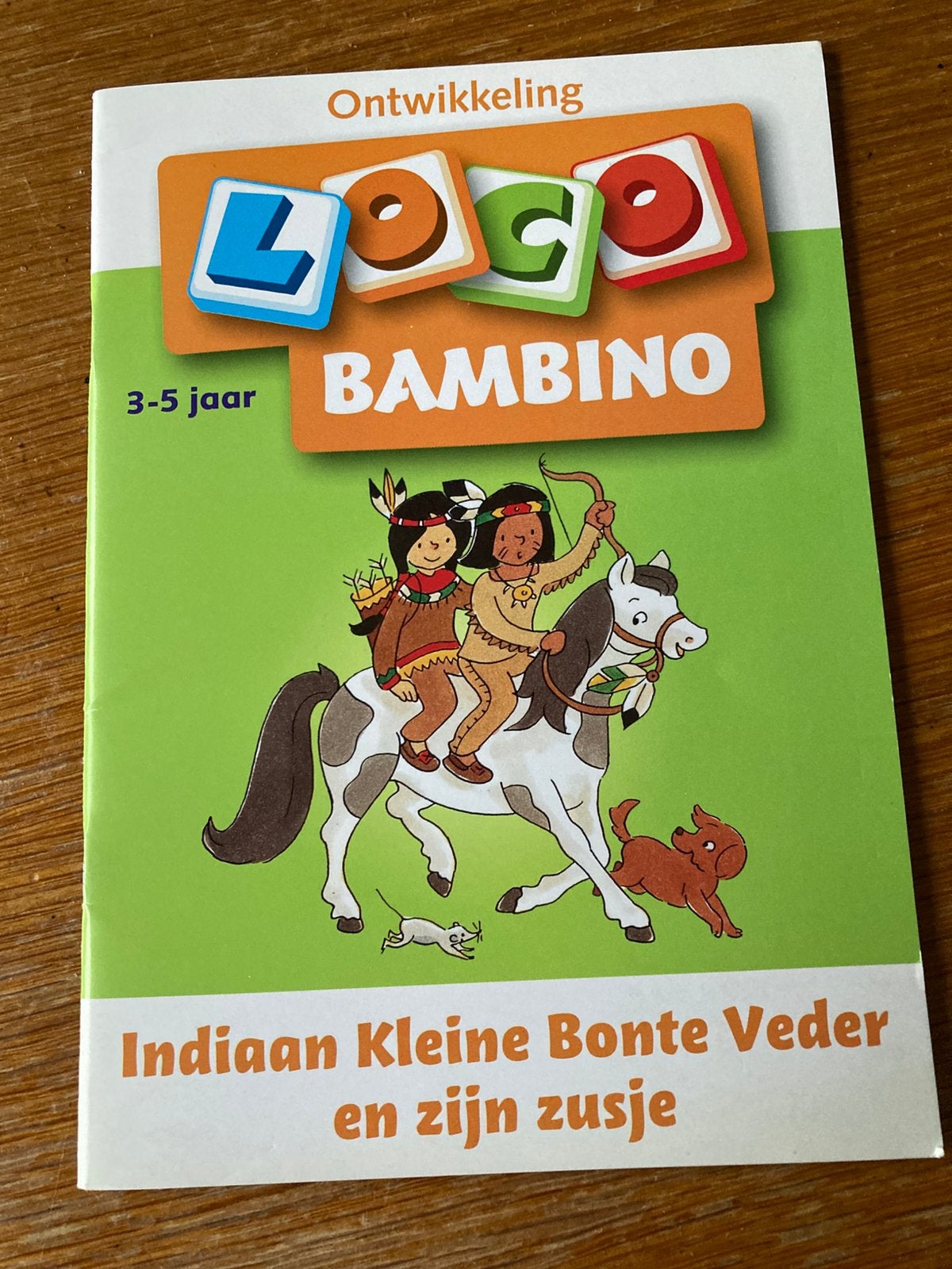 Loco Bambino boekje Indiaan Kleine Bonte Veder en zijn zusje, Kinderen en Baby's, Ophalen of Verzenden, Gebruikt, Puzzelen