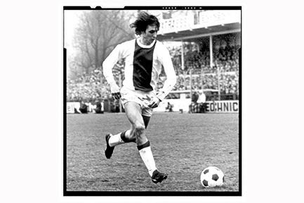 Org z/w/ foto 20x30 cm Johan Cruijff actie Ajax-Haarlem 1970, Verzenden, Nieuw, Ajax, Poster, Plaatje of Sticker