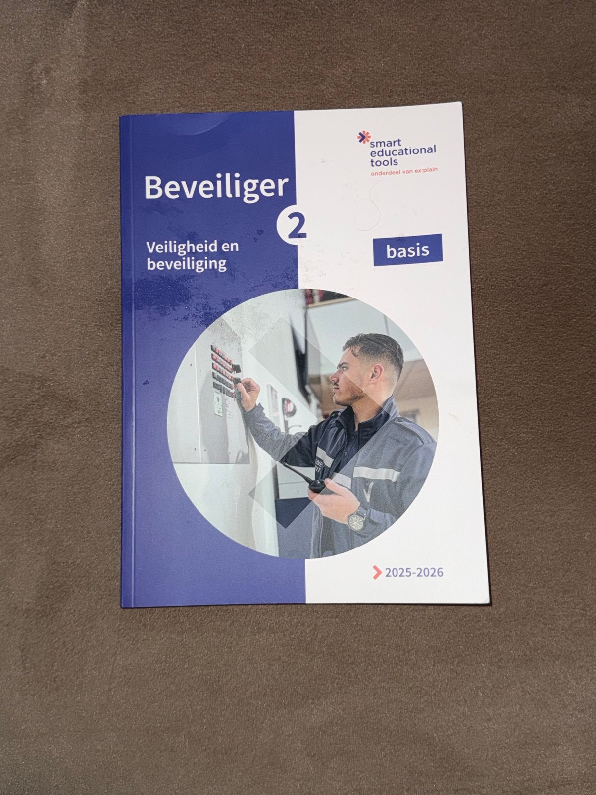 Beveiliger 2 Veiligheid en Beveiliging (Basis), Boeken, Ophalen of Verzenden, Alpha, Zo goed als nieuw, MBO
