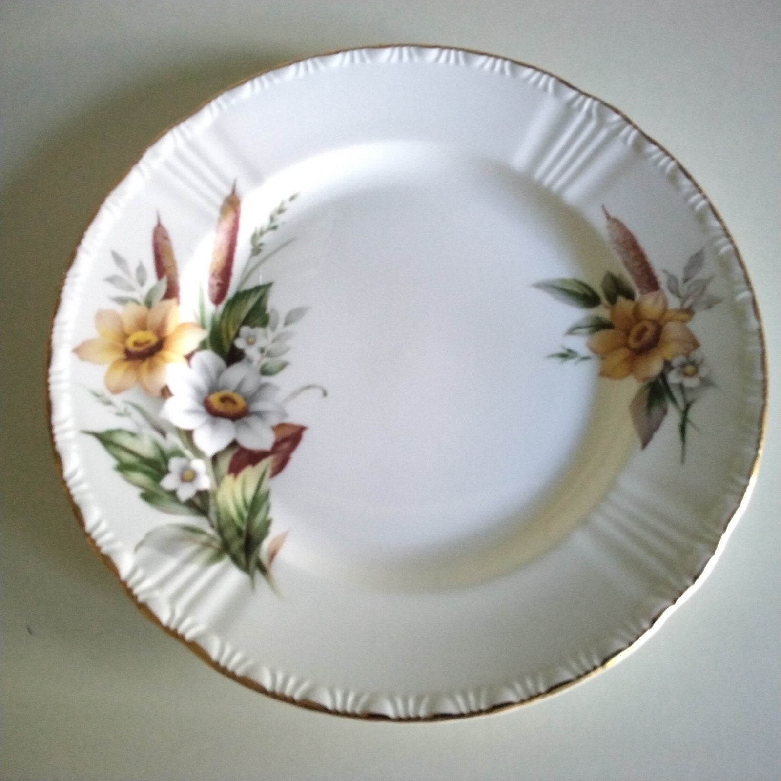 Engels Royal Grafton taartbordje "floral garland", Ophalen of Verzenden, Porselein, Overige stijlen
