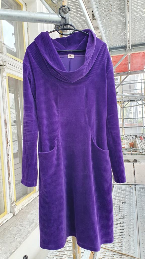 Heart ribcord fluweel jurk van ART, Kleding | Dames, Maat 38/40 (M), Heart, Paars, Ophalen of Verzenden