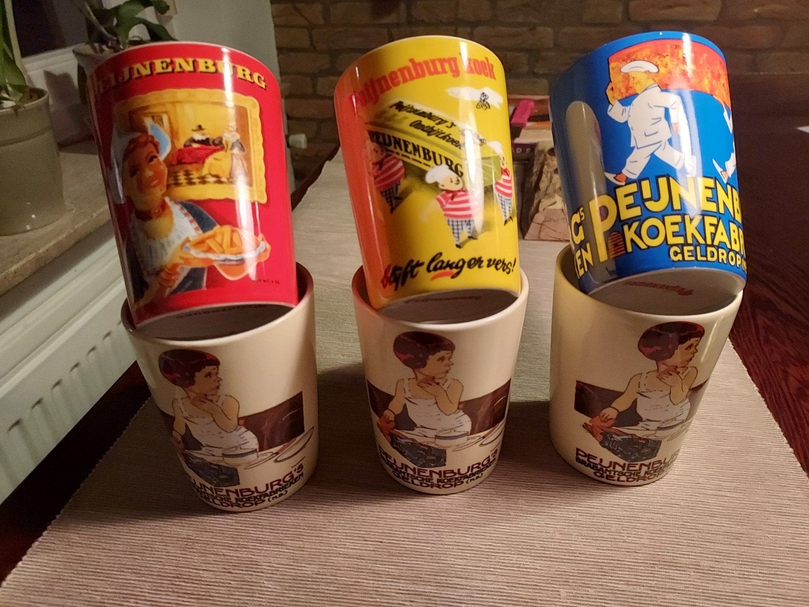 6 peijnenburg bekers, Ophalen of Verzenden, Zo goed als nieuw, Overige stijlen, Kop(pen) en/of Schotel(s)