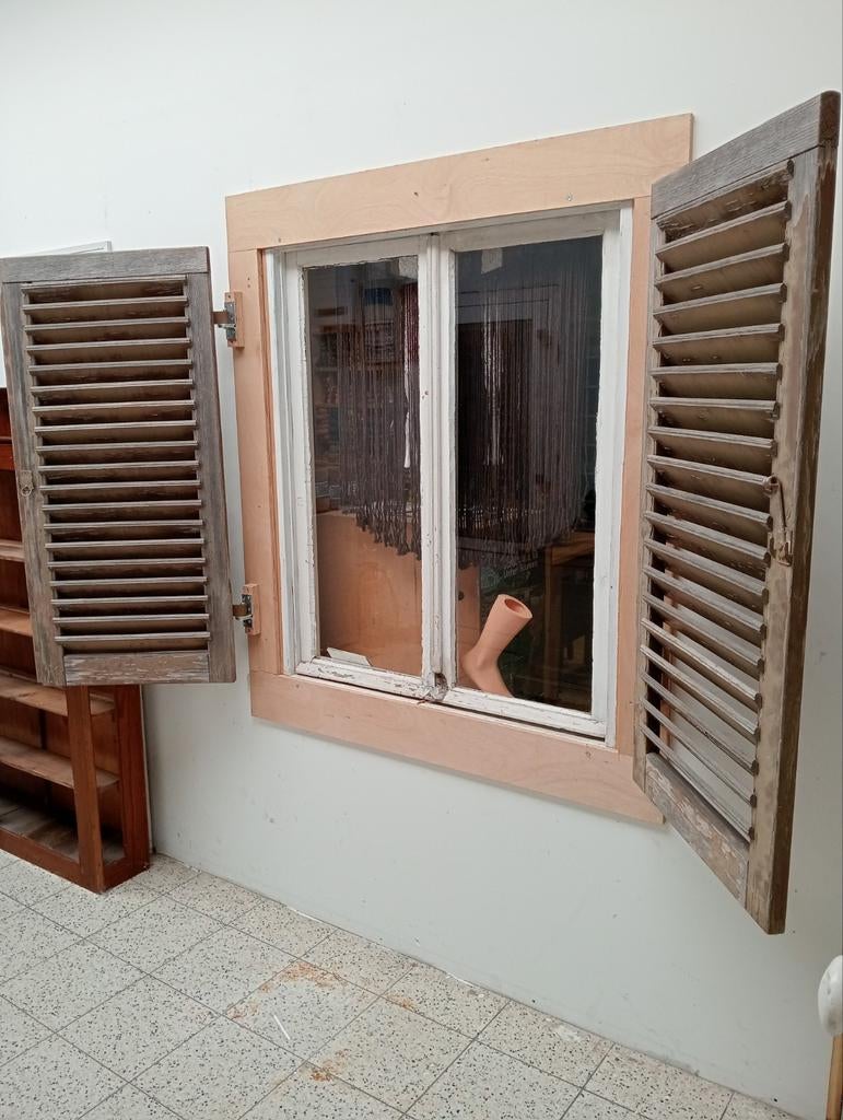 2 sets houten luiken - 125x59cm per luik, Huis en Inrichting, Ophalen, Gebruikt