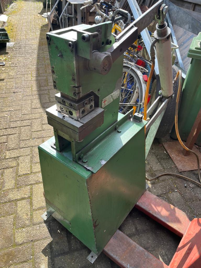 Jörg 2000 Pons-/Uithoekmachine, Ophalen, Gebruikt
