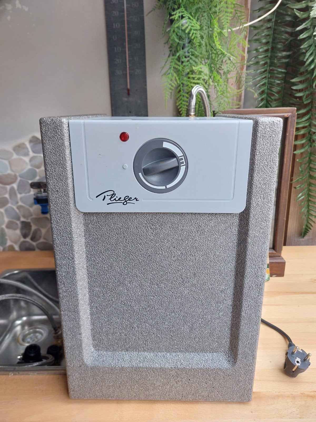 Plieger 10l keuken boiler, Ophalen of Verzenden, Gebruikt, 25 tot 50 cm, Minder dan 100 cm