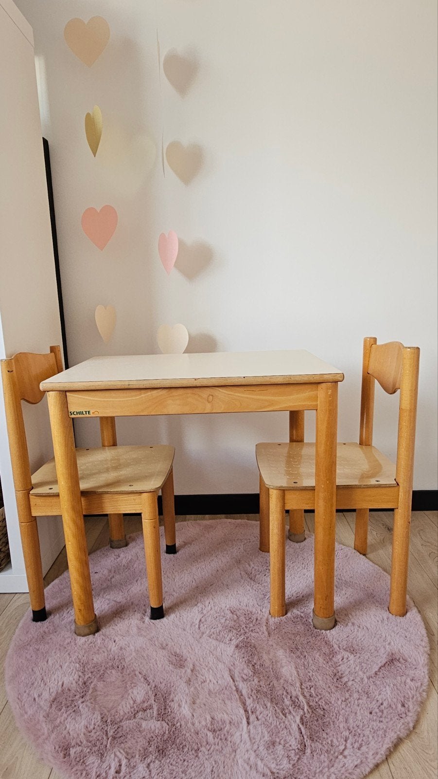 Schilte tafel en 2 stoeltjes voor kinderen/kleuters, Ophalen, Gebruikt, Tafel(s) en Stoel(en)