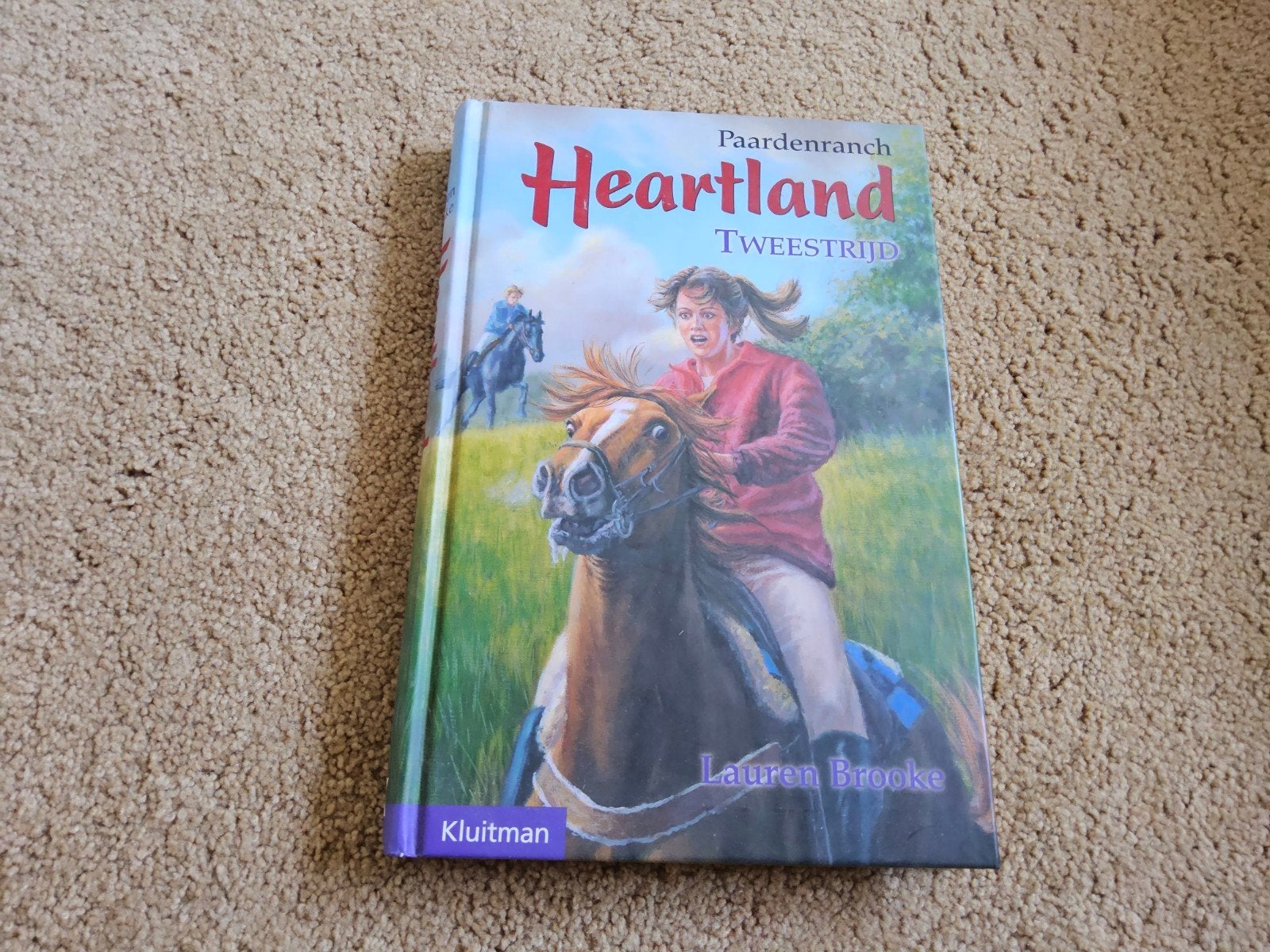 Paardenranch Heartland: Tweestrijd - Lauren Brooke, Ophalen of Verzenden, Gelezen, Lauren Brooke, Fictie