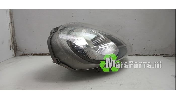 Koplamp rechts van een Opel Vivaro, Gebruikt, -, -, Opel