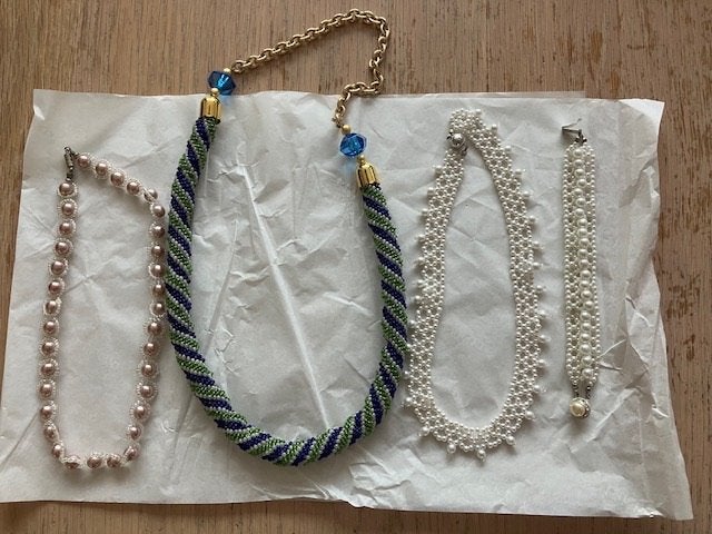 kettingen hand gemaakt nieuw, Ophalen of Verzenden, Nieuw, Wit, Overige materialen