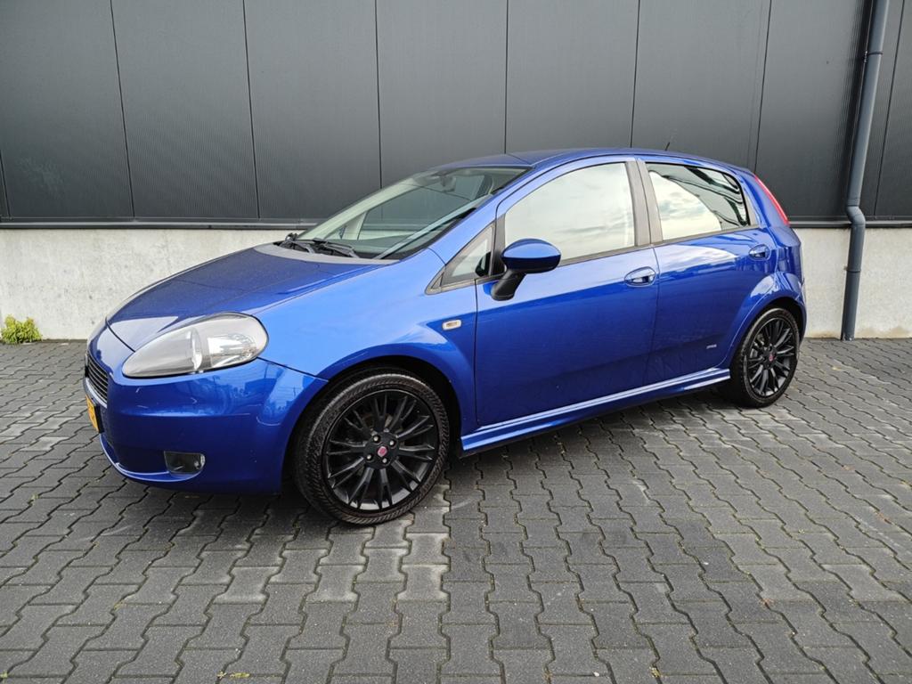 Fiat Punto 1.4 16V Racing Sport 6 bak 5DR Blauw!, Auto's, Fiat, Voorwielaandrijving, 40 €/maand, Zwart, Leder en Stof