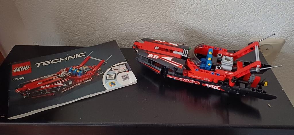 LEGO Technic 42089 Power Boat - Zo goed als nieuw, Ophalen of Verzenden, Zo goed als nieuw, Jongen of Meisje