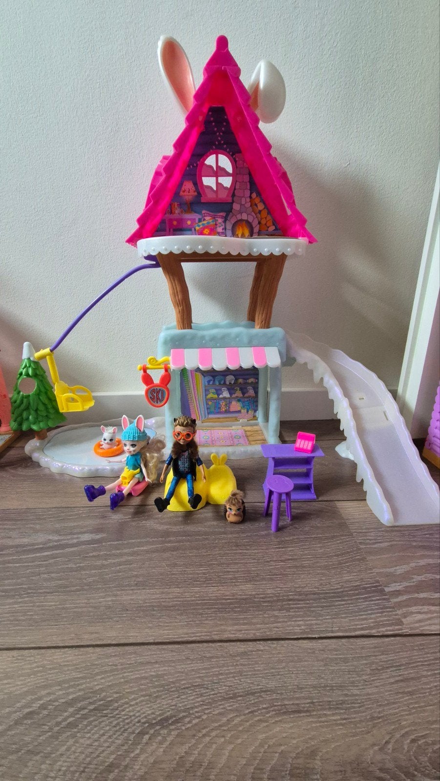 enchantinal winter poppenhuis incl poppen en meubels, Ophalen, Gebruikt