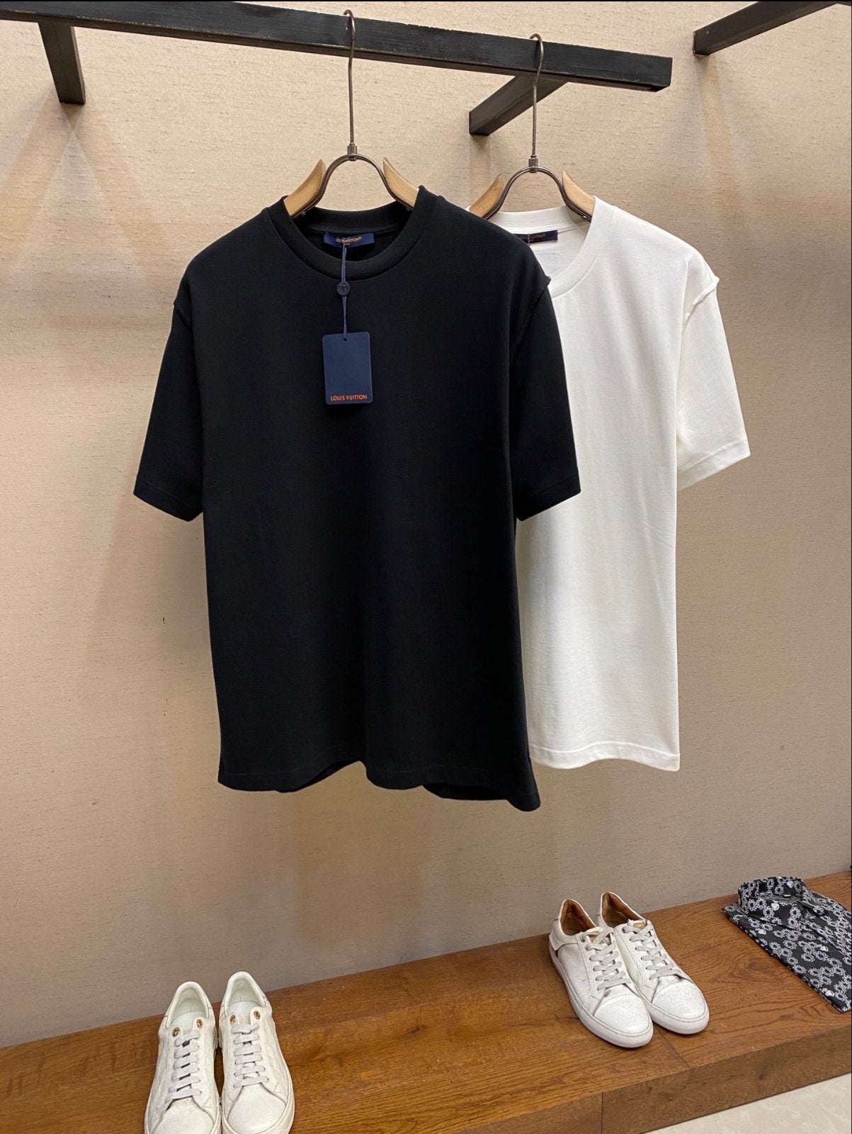 Loui Vuitton Shirt ‘26, Ophalen of Verzenden, Nieuw, Maat 48/50 (M), Zwart