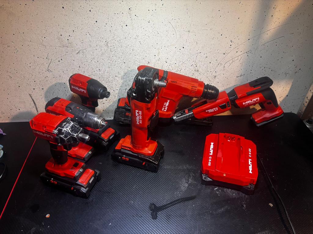 Hilti nuron set, Ophalen, Zo goed als nieuw