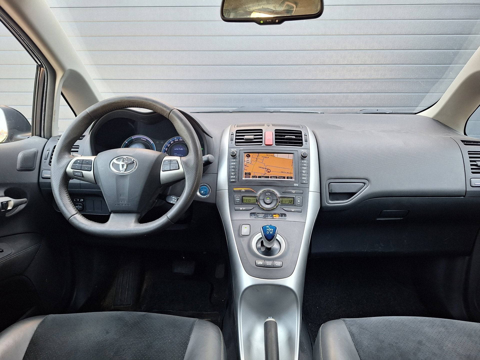 Toyota Auris | 1.8 Full Hybrid Executive | Airco | Cruise co, Euro 5, Gebruikt, 4 cilinders, Zwart