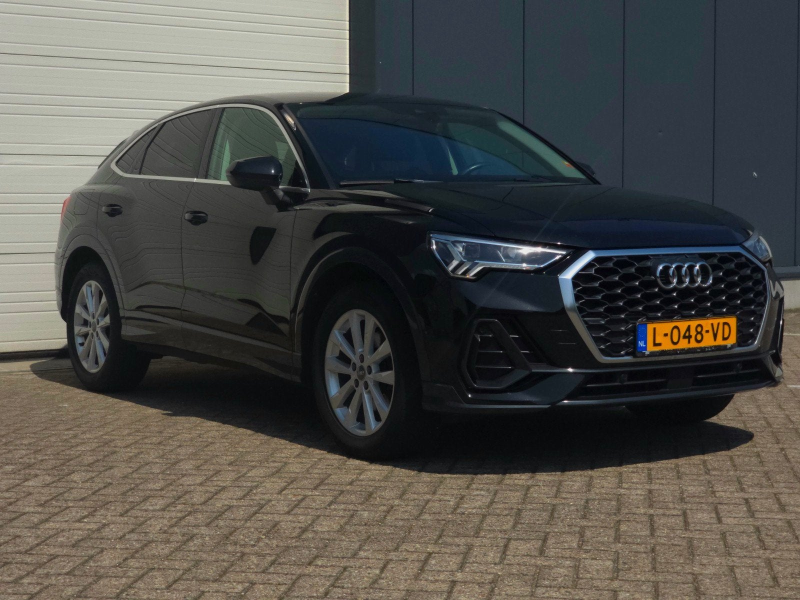 Audi Q3 35 Tfsi 2020 Zwart |Elec Trekhaak|Camera|Stoelvw|Nav, Voorwielaandrijving, Parkeerassistent, 4 cilinders, 1435 kg