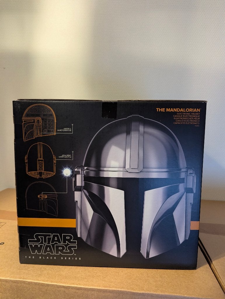 Hasbro Star Wars  The Mandalorian Premium Electronic Helmet), Verzamelen, Ophalen of Verzenden, Nieuw, Replica