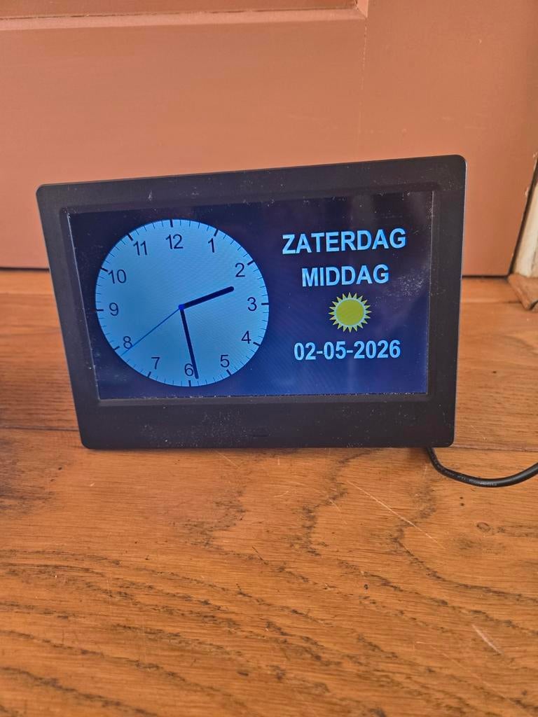 Digitale Klok met Datum en Tijd - Easy to Read, Ophalen of Verzenden, Zo goed als nieuw, Digitaal, Wekker of Tafelklok