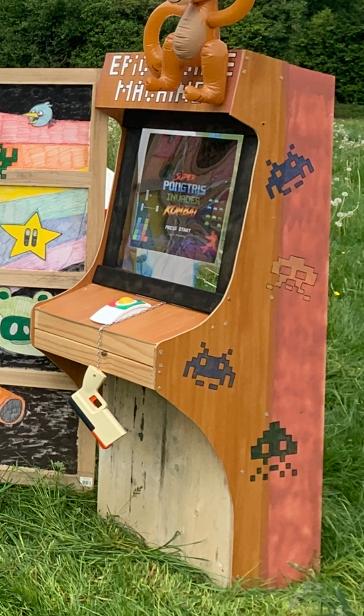 Decoratieve arcadekast, Ophalen, Gebruikt