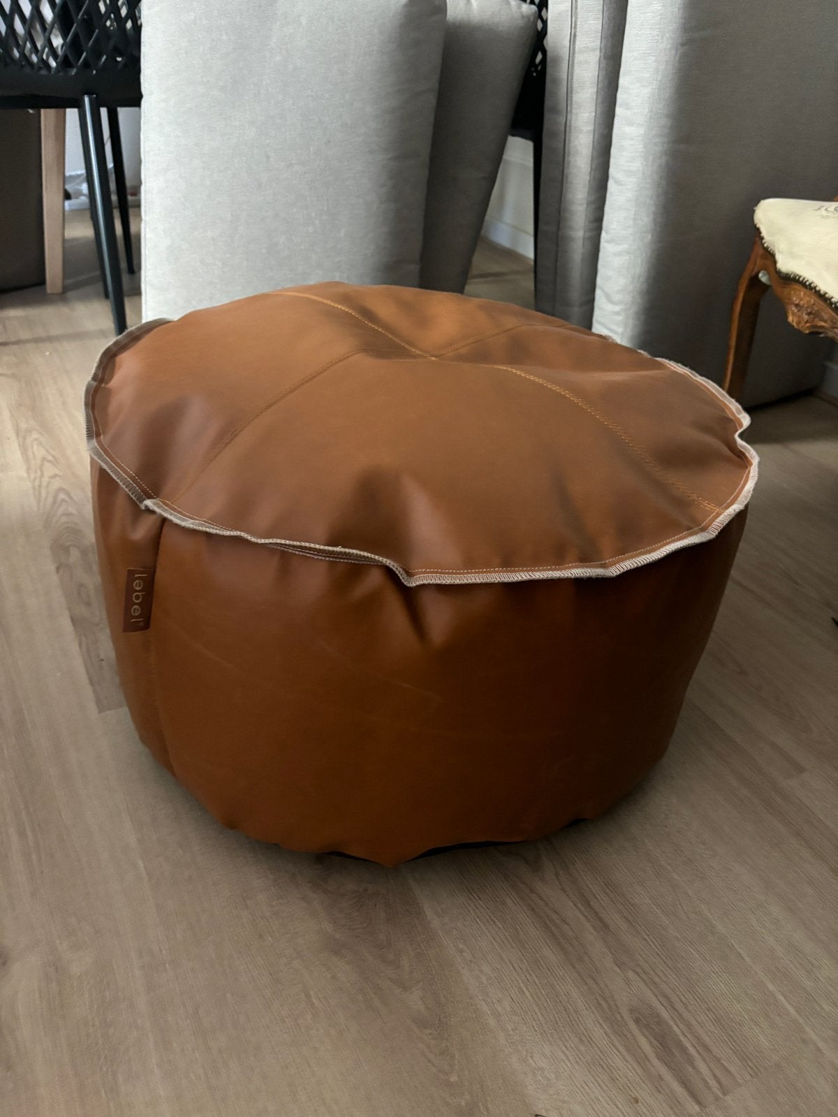 Lederen Poef van lebel, Ophalen, Zo goed als nieuw, Rond, 50 tot 75 cm