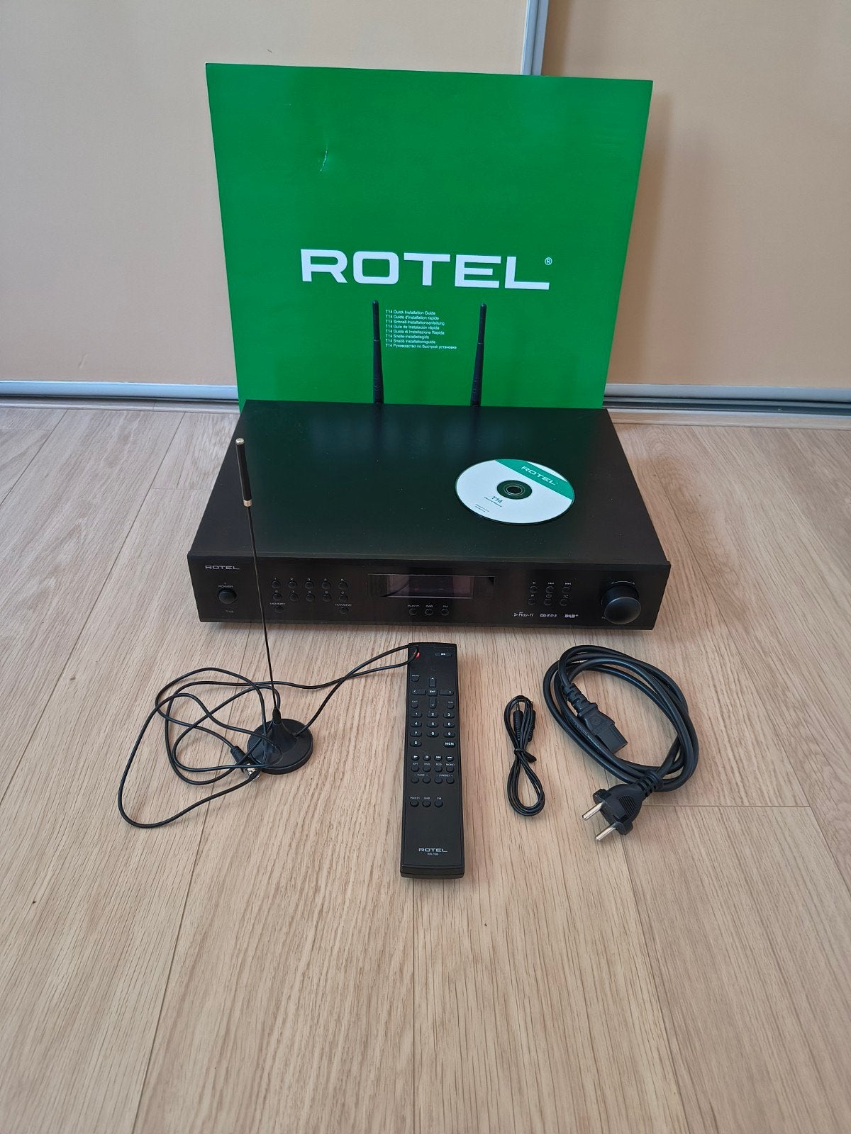 Fraaie Rotel T14 Streamer DTS Play-Fi / FM DAB+ Tuner, Ophalen, Gebruikt