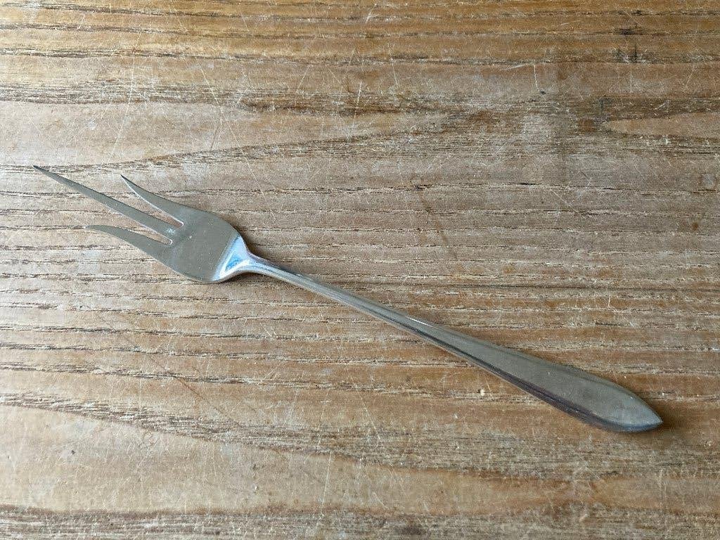 Keltum P8 puntfilet verzilverde cakeprikker cakevork, Ophalen of Verzenden