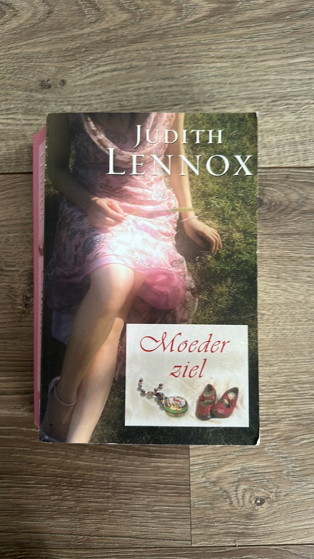Judith Lennox - Moederziel, Ophalen of Verzenden, Zo goed als nieuw, Judith Lennox