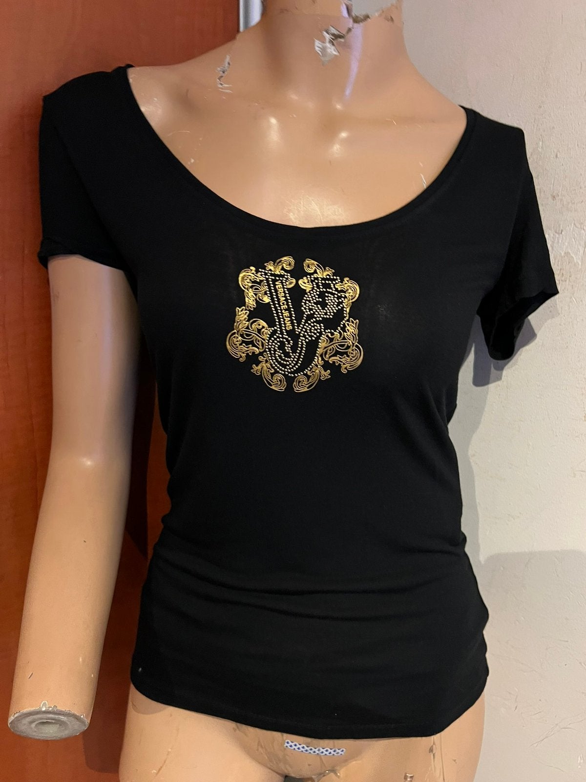 Versace  T-shirt Zwart met Gouden Opdruk XS origineel zgan, Zwart, G, Ophalen of Verzenden, Zo goed als nieuw