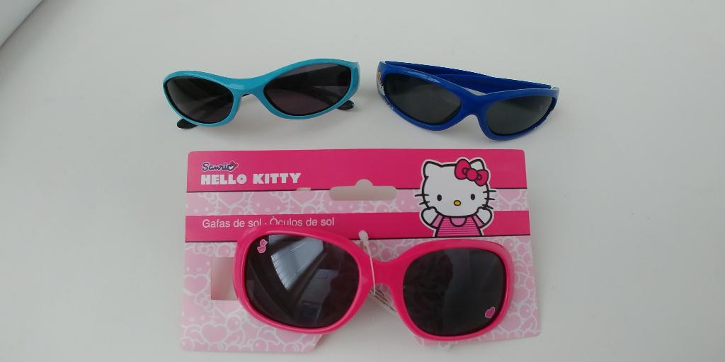 Drie kinderzonnebrillen blauw en roze, Overige merken, Zonnebril, Blauw, Ophalen of Verzenden