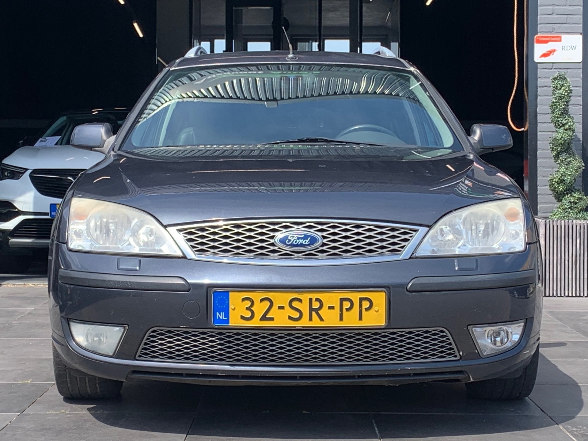 Ford Mondeo Wagon 2.5 V6 Platinum|Trekhaak|Stoelvw|Cruise, Auto's, Ford, Voorwielaandrijving, Zwart, Leder en Stof, 170 pk