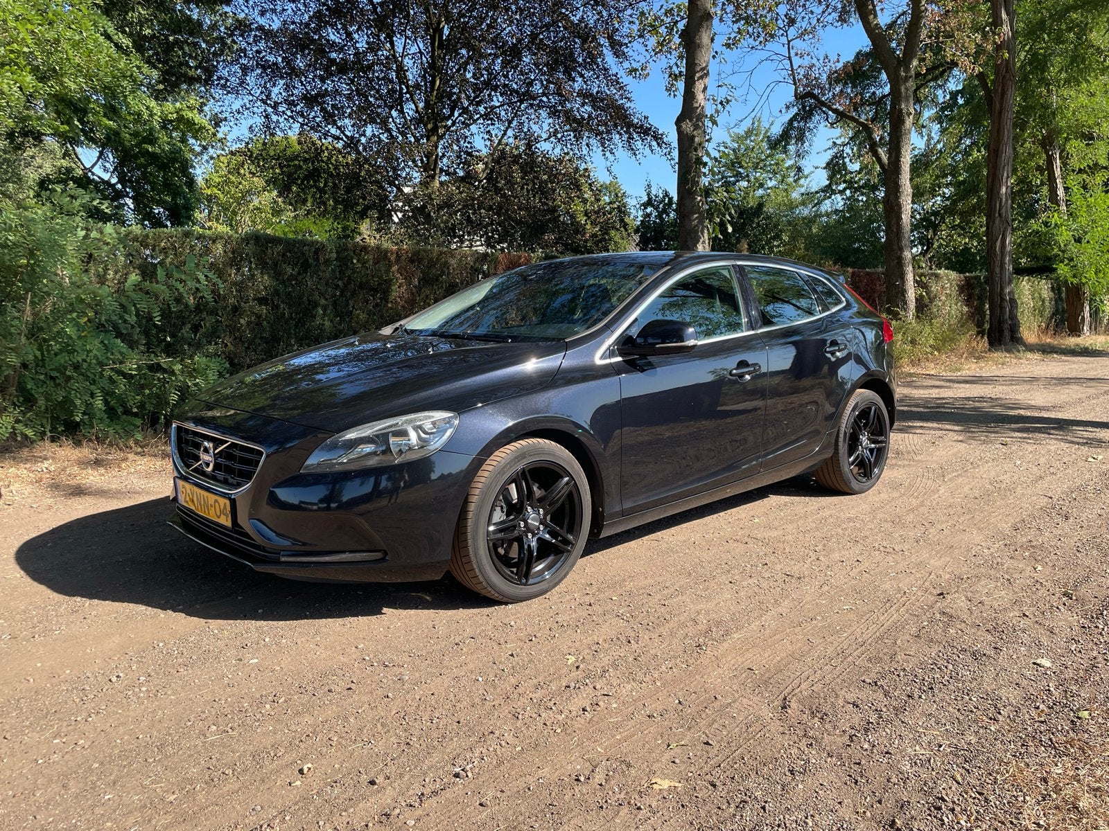 Volvo V40 1.6 T4 180PK 2014 Zwart, 1596 cc, Stof, Zwart, 4 cilinders