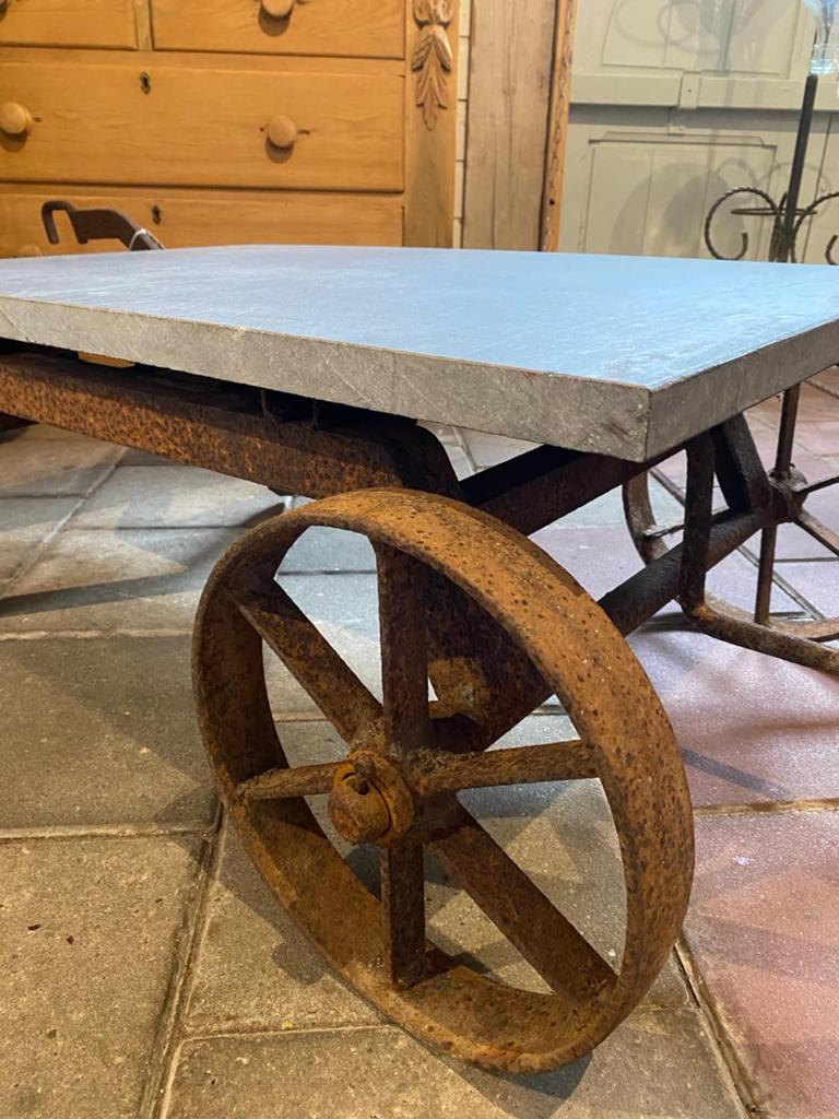 Stoere industriele tafel tuintafel verandatafel salontafel, Ophalen