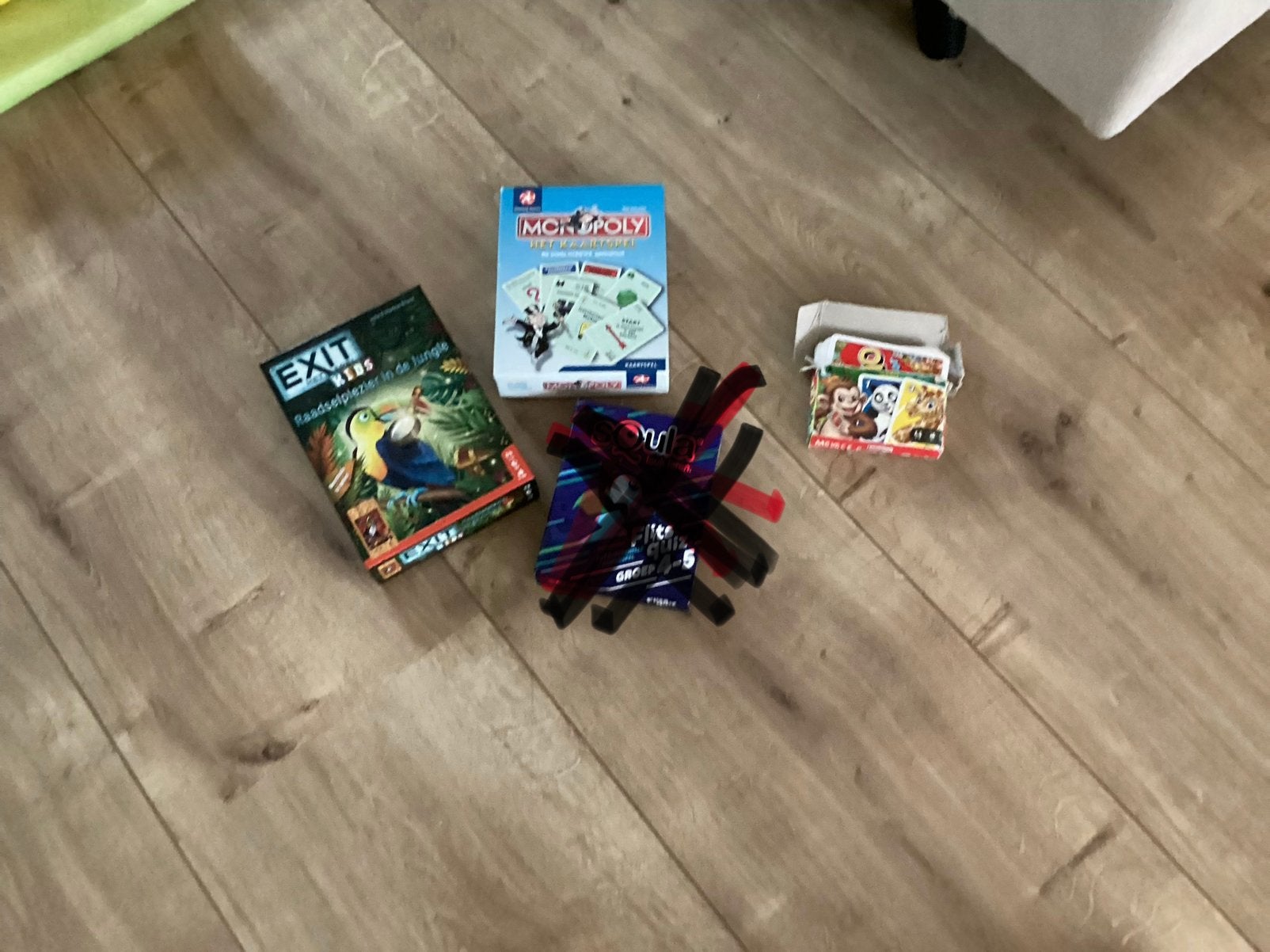 Spellen: Monopoly kaartspel, Exit Kids, Uno junior, Hobby en Vrije tijd, Ophalen of Verzenden, Gebruikt, Reisspel