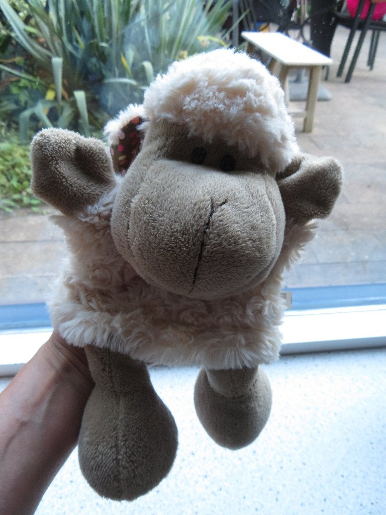 Handpop schaap schaapje merk Delta Products, Ophalen of Verzenden, Zo goed als nieuw, Overige typen, Met label