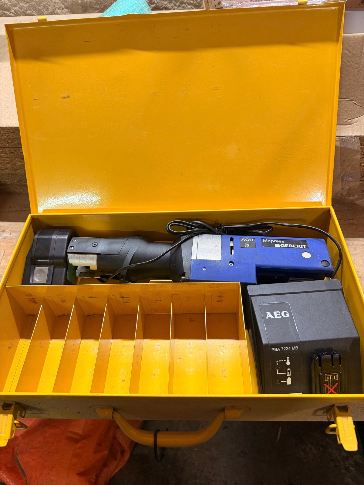 Novopress ACO 3 Geberit persmachine met accu nieuw, Ophalen of Verzenden, Nieuw, Overige typen, Overige merken