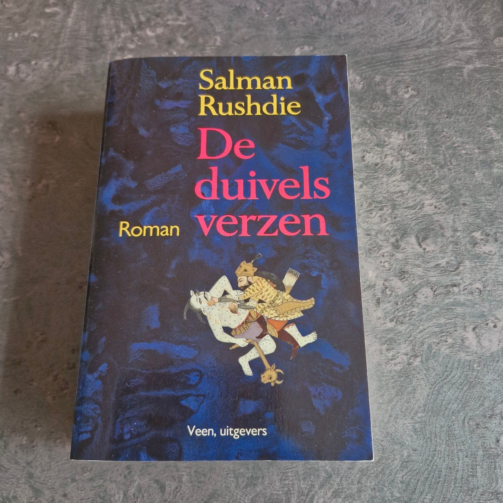 Salman Rushdie - De duivelsverzen (Roman), Ophalen of Verzenden, Gelezen, Salman Rushdie