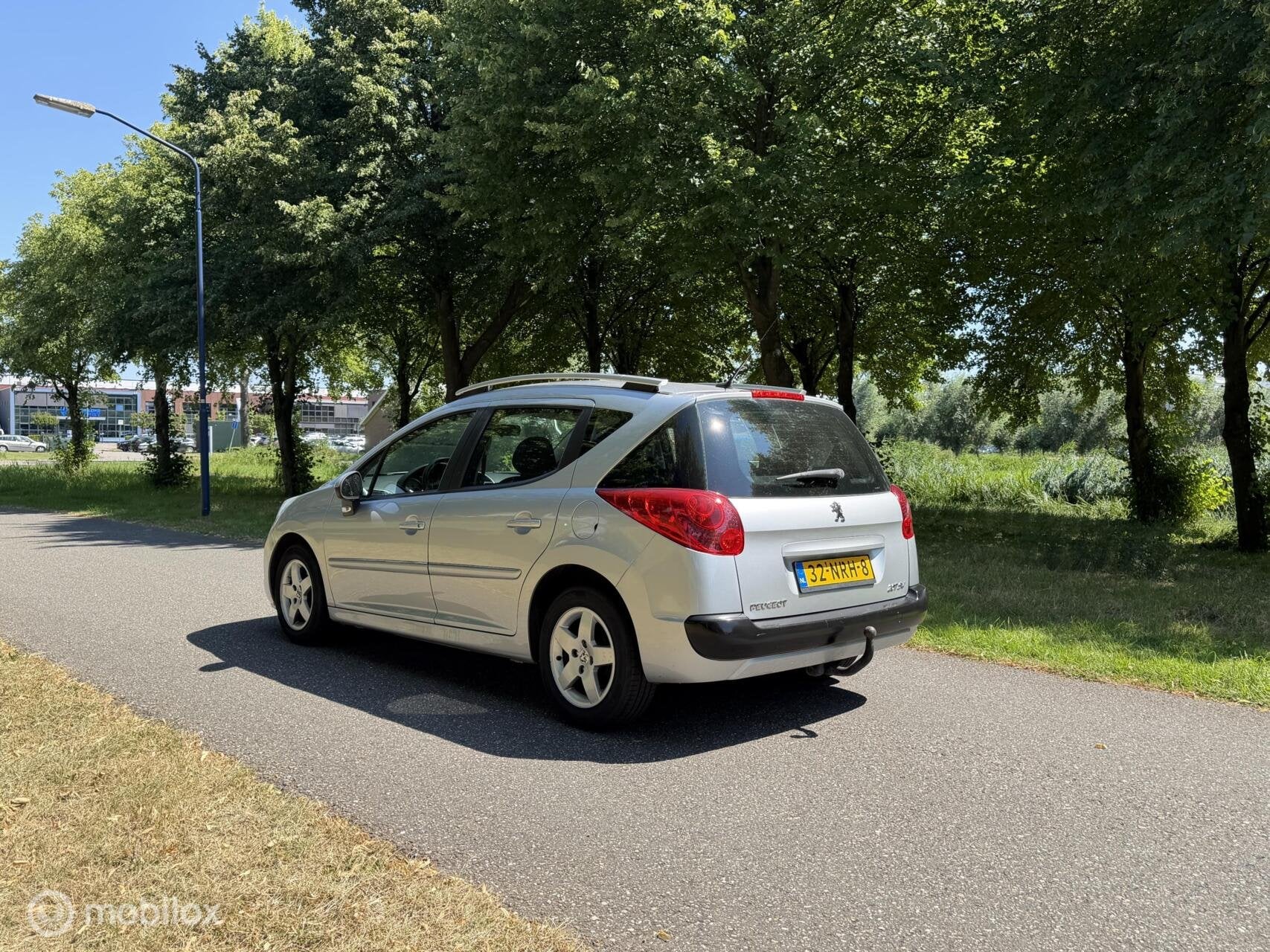 Peugeot 207 SW 1.4 VTi Style*ONDERHOUDEN*APK 2/27*AIRCO*CRUI, Voorwielaandrijving, Euro 5, Stof, Gebruikt