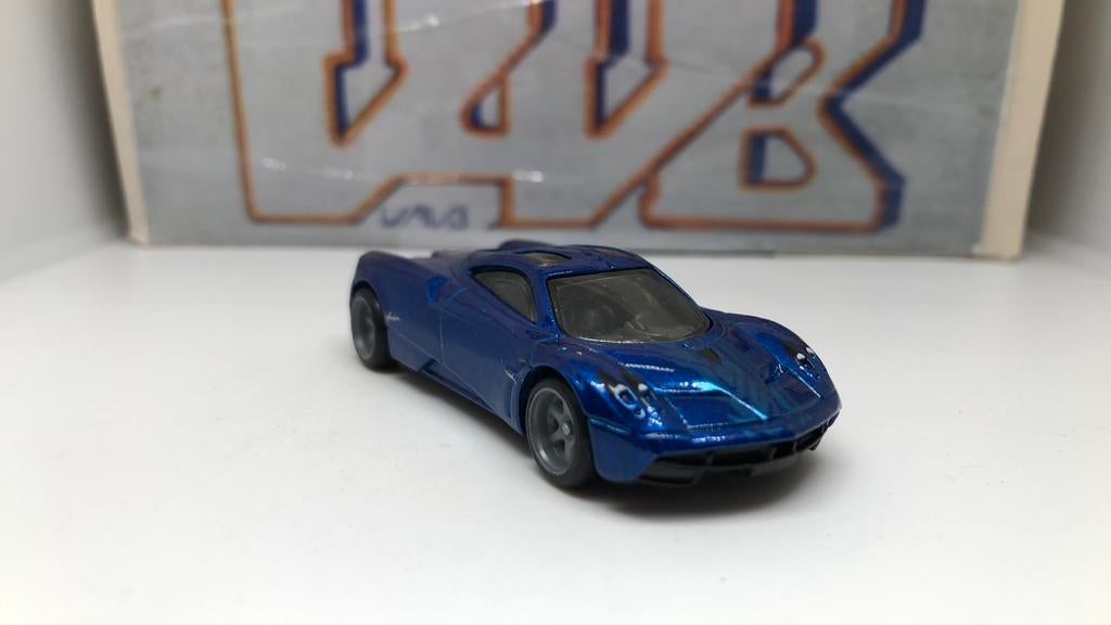 C1 pagani huayra Hot Wheels Hotwheels VAVB custom, Ophalen of Verzenden, Zo goed als nieuw, Auto
