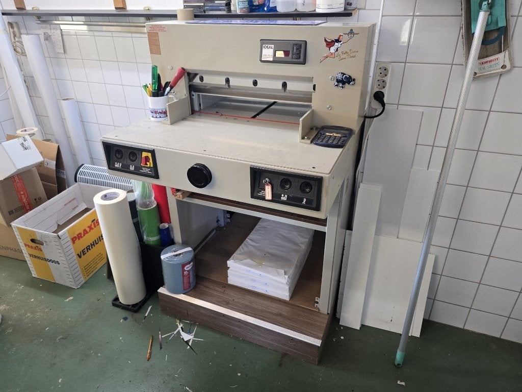 Papiersnijmachine Ideal 5221-A, Ophalen, Gebruikt