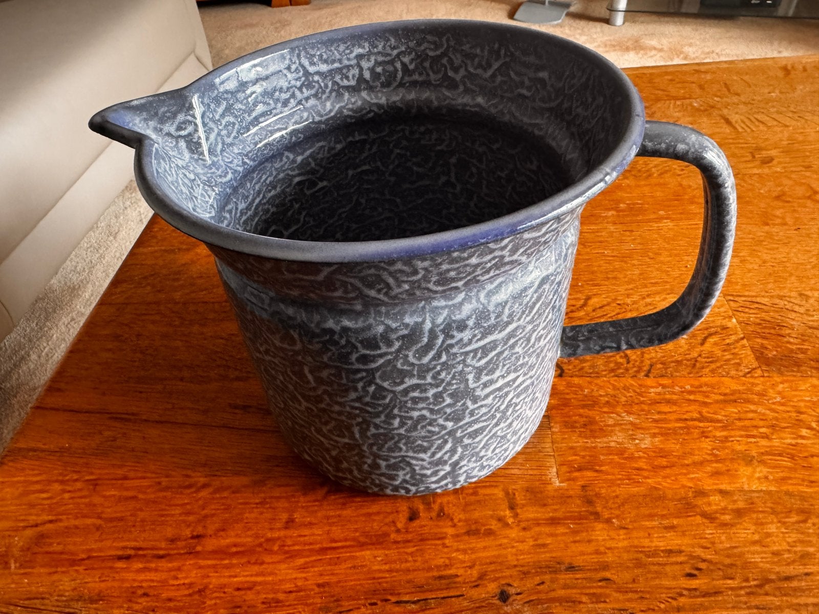 Emaile melkkan met deksel grijs gewolkt diameter 18 cm, Ophalen